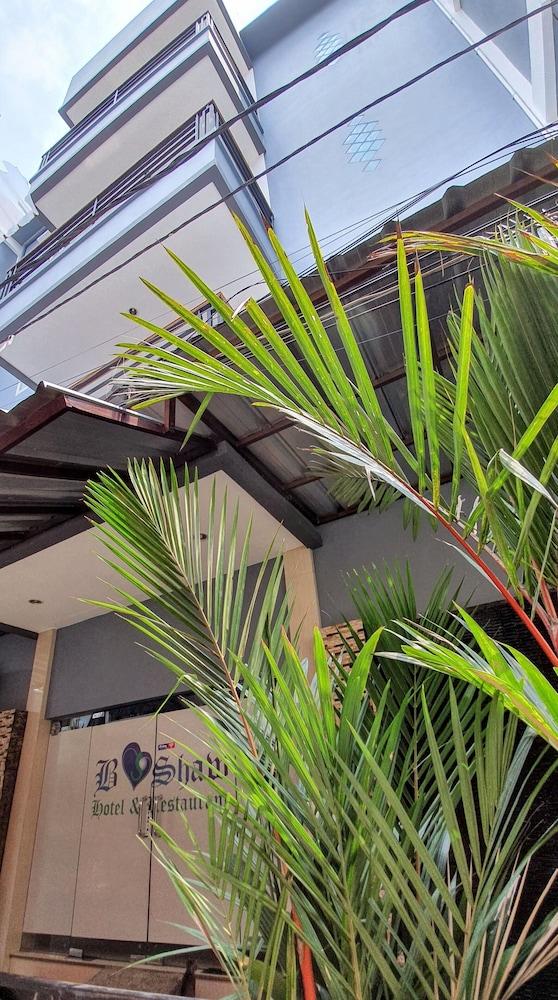 B Shaw Hotel Jakarta Exterior foto