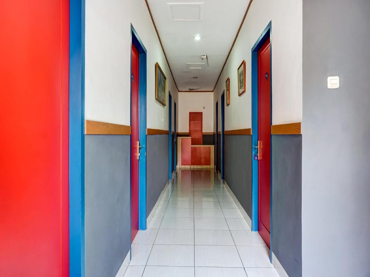 B Shaw Hotel Jakarta Exterior foto