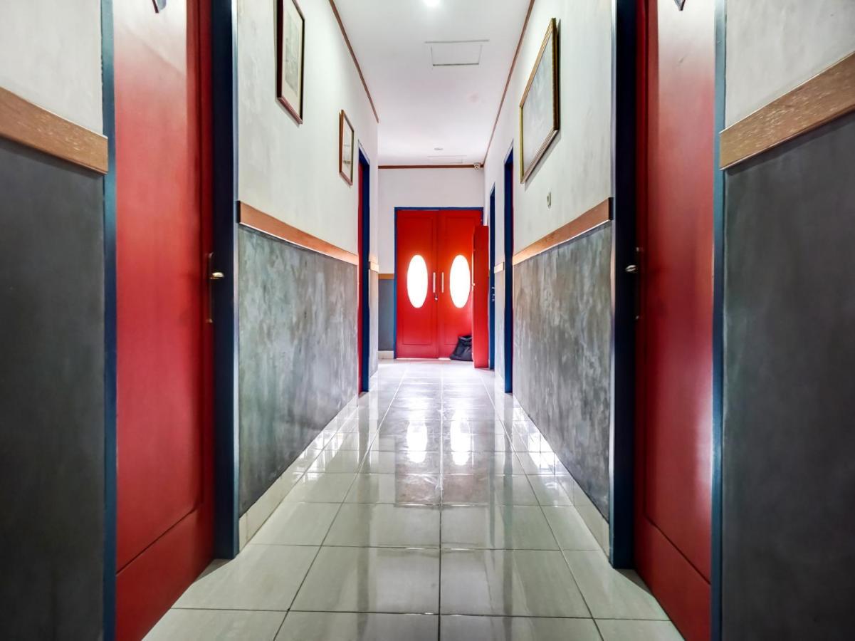 B Shaw Hotel Jakarta Exterior foto