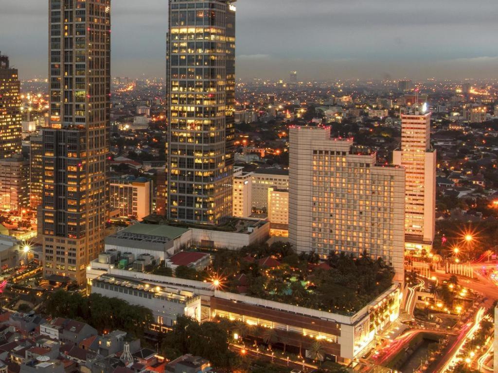 B Shaw Hotel Jakarta Exterior foto