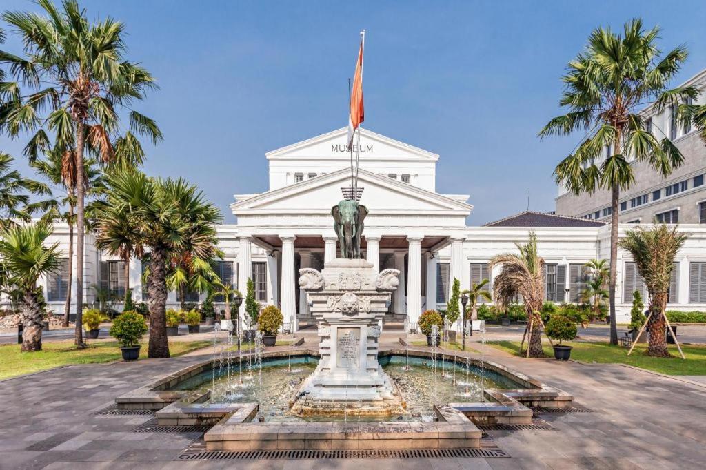 B Shaw Hotel Jakarta Exterior foto
