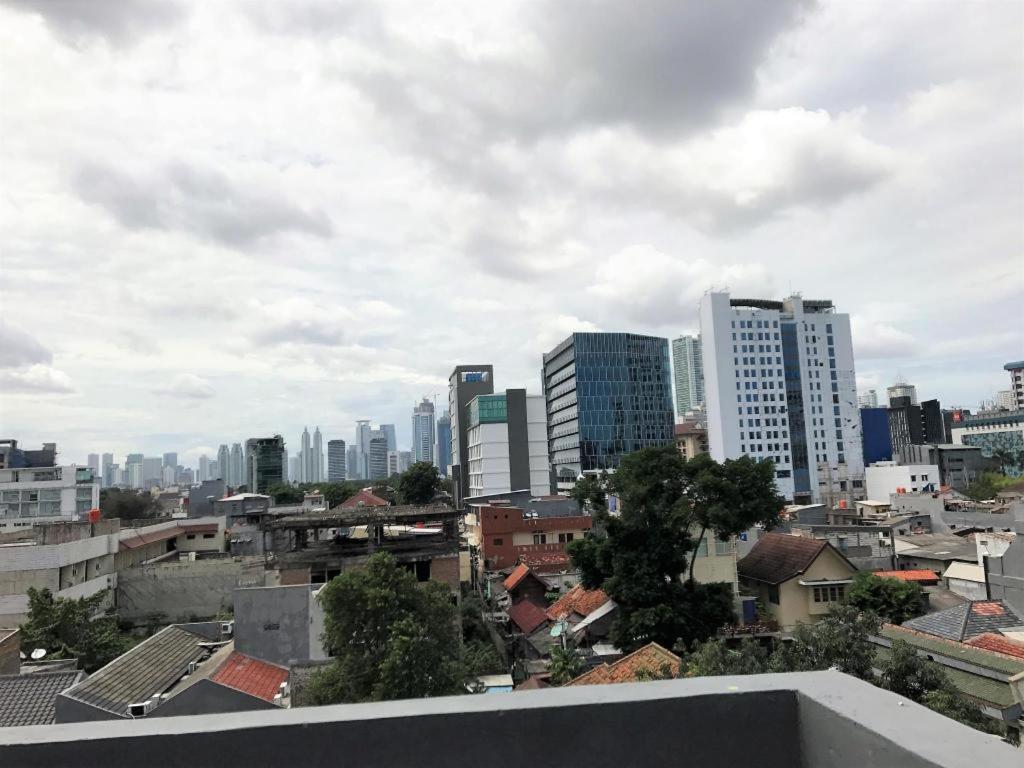 B Shaw Hotel Jakarta Exterior foto